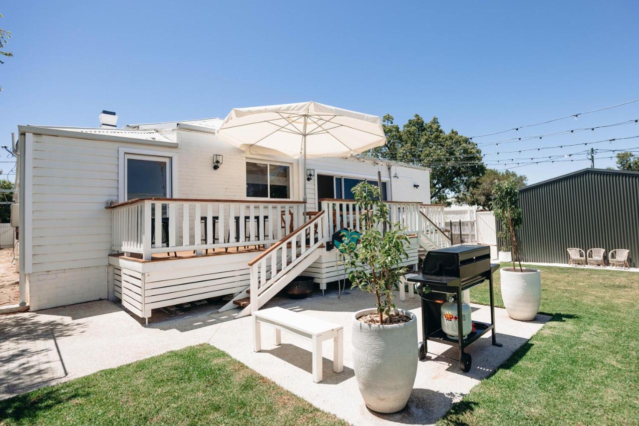 Lexton House - Luxurious Cottage Parkes Exterior photo